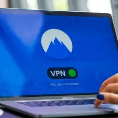 Orange VPN: Twój strażnik w sieci. Czy potrzebujesz tej ochrony?