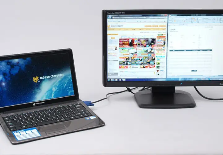 Jak podłączyć monitor do laptopa? Szybko i bez problemów!